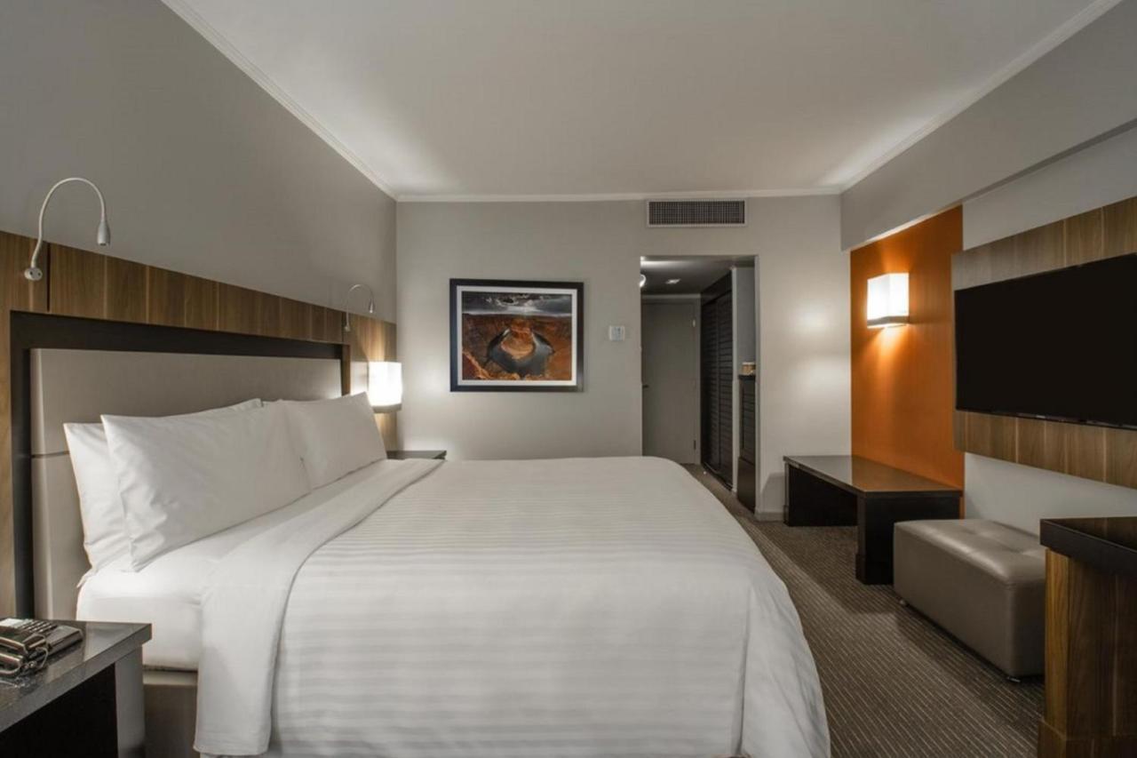 Marriott Sao Paulo Airport Hotel Гуарульос Екстериор снимка A room at the Hilton San Francisco