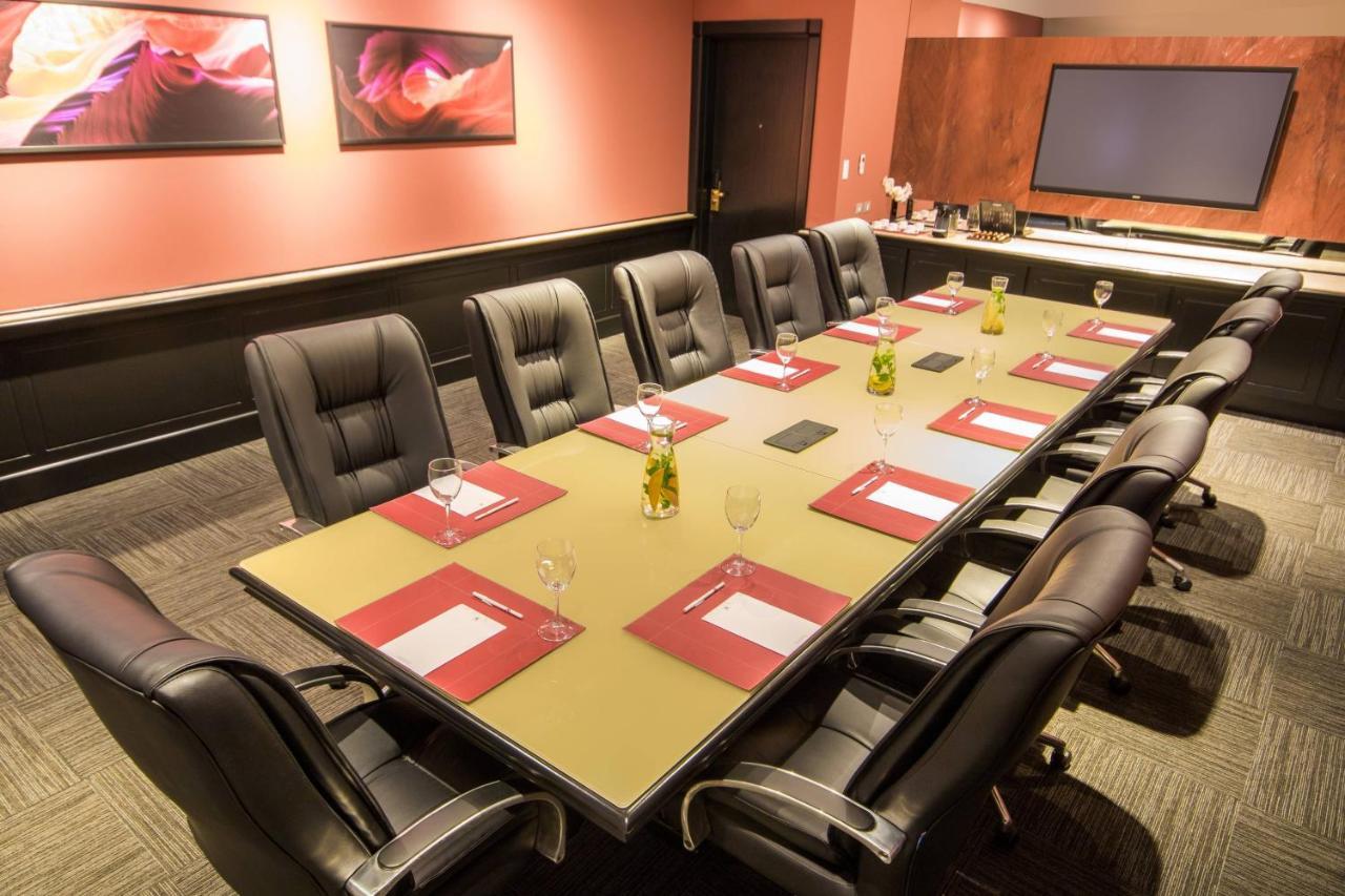 Marriott Sao Paulo Airport Hotel Гуарульос Екстериор снимка Boardroom at the Westin