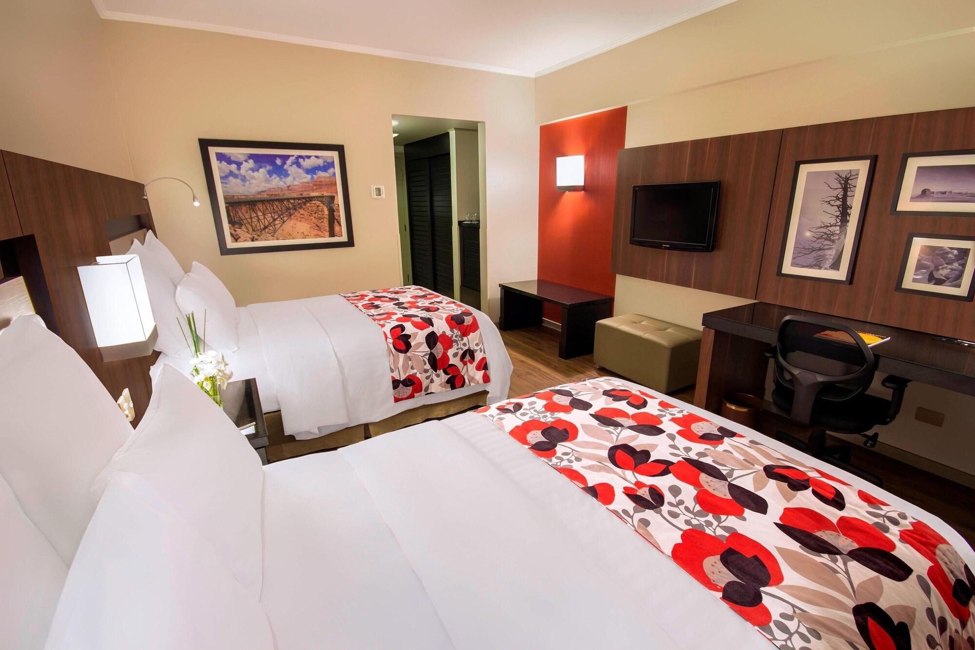 Marriott Sao Paulo Airport Hotel Гуарульос Екстериор снимка A typical room at the Hilton Garden Inn