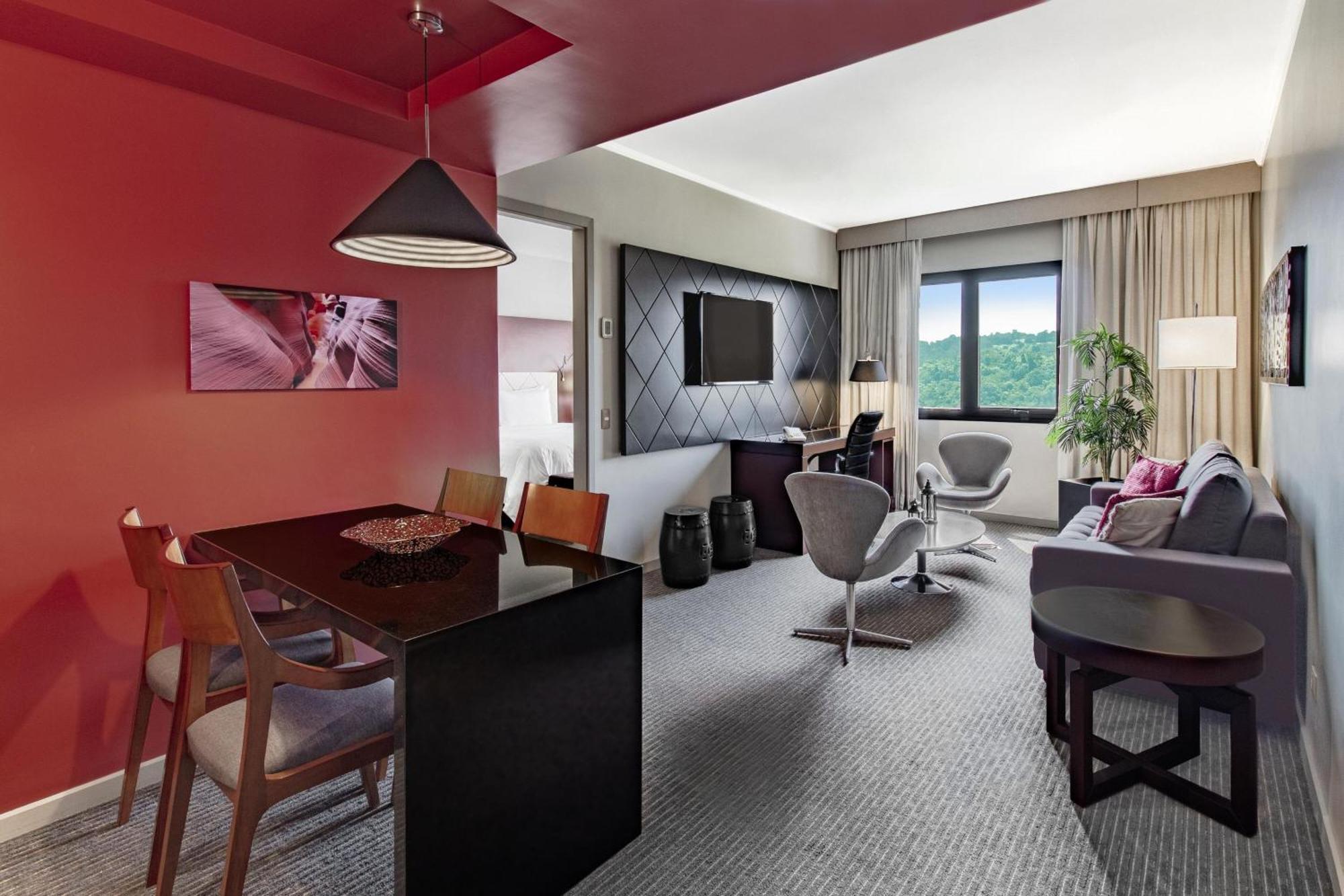 Marriott Sao Paulo Airport Hotel Гуарульос Екстериор снимка A suite at the MGM Grand