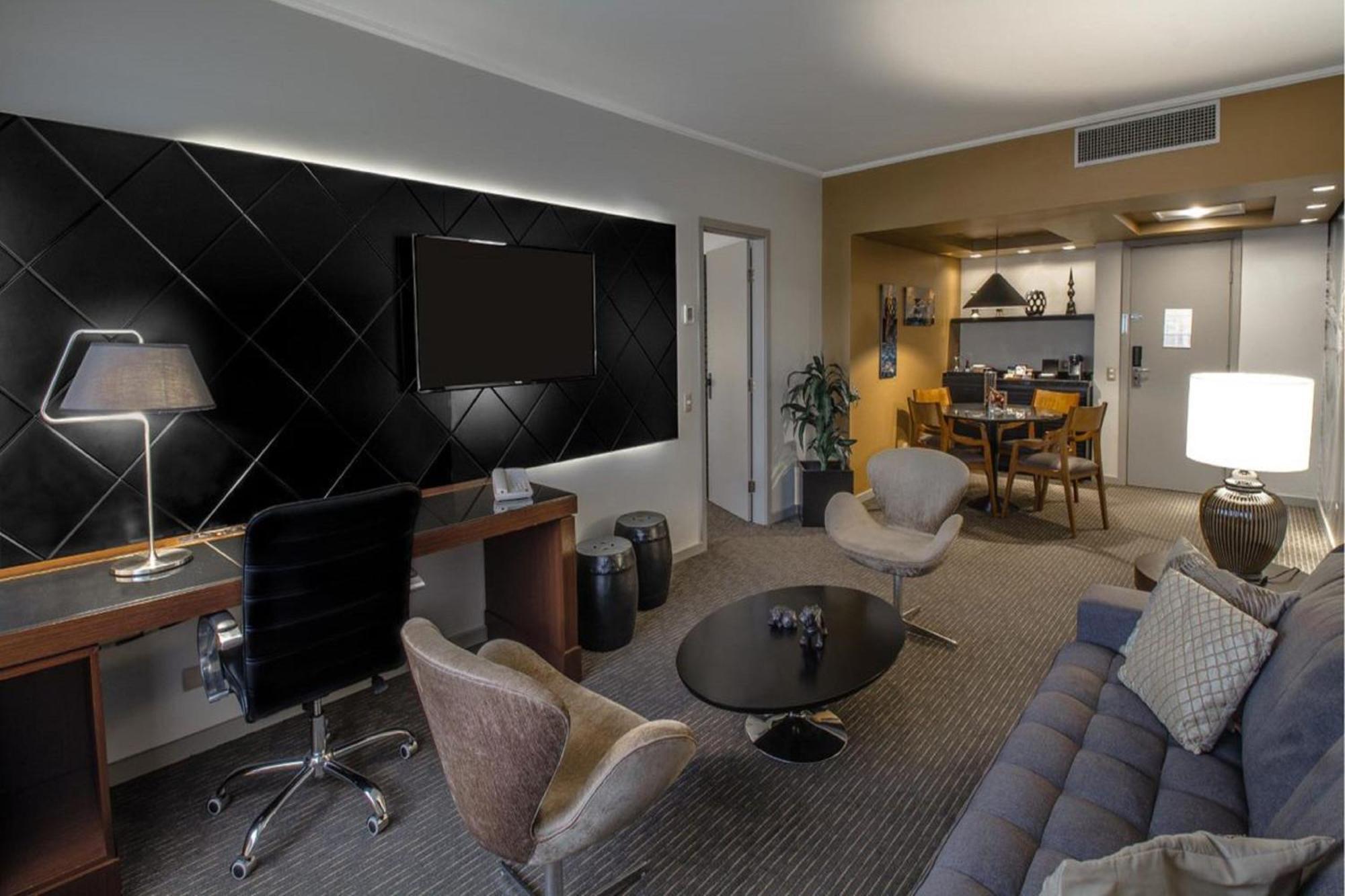 Marriott Sao Paulo Airport Hotel Гуарульос Екстериор снимка A suite at the MGM Grand
