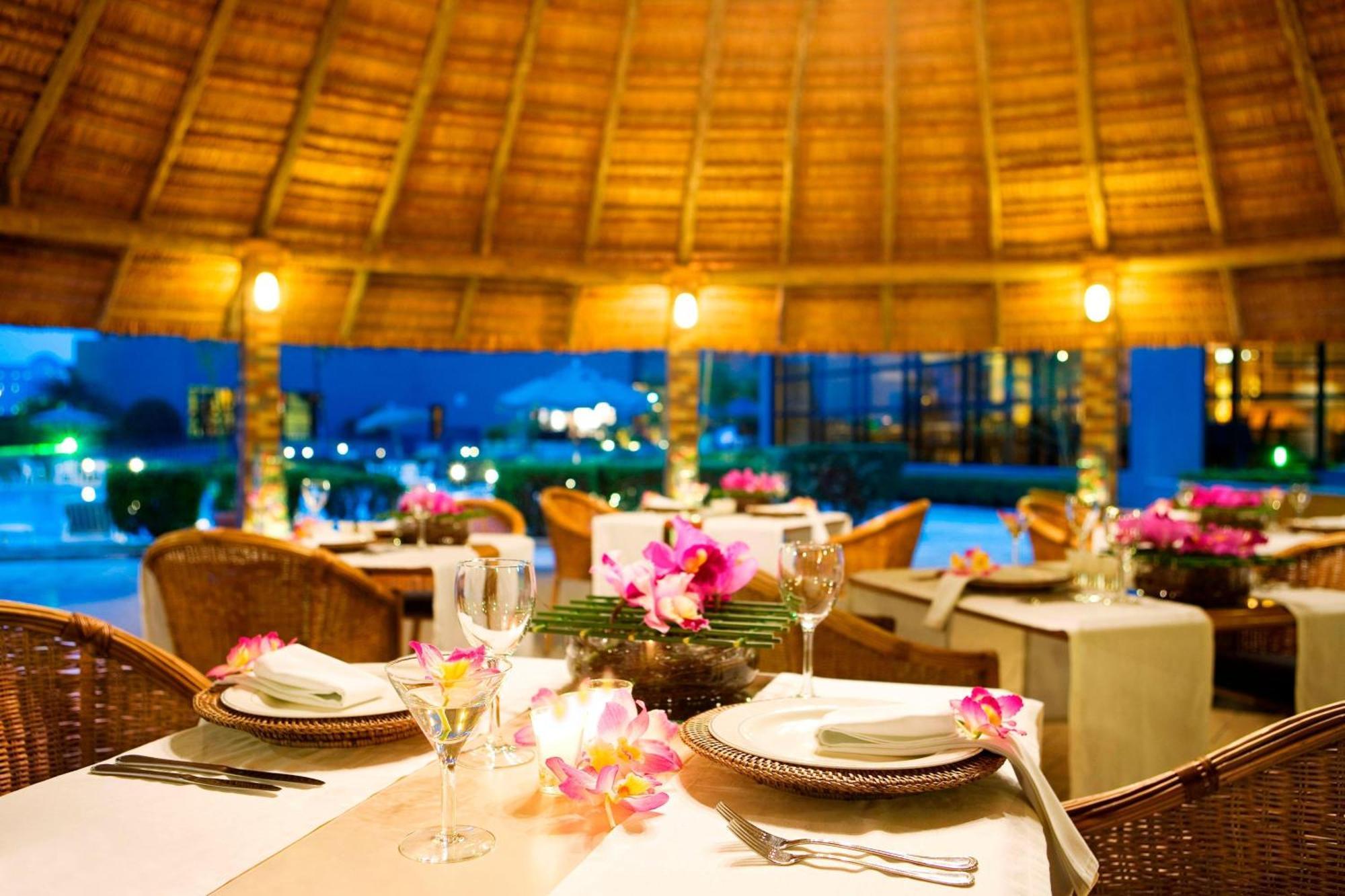 Marriott Sao Paulo Airport Hotel Гуарульос Екстериор снимка The restaurant at the Royal Island Resort & Spa